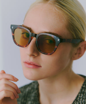 Trunk amber