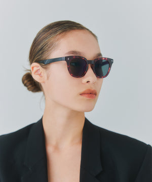 Trunk amber × black