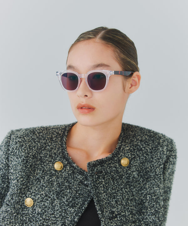 Trunk clear × amber