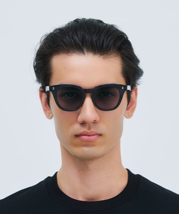 Trunk black × clear