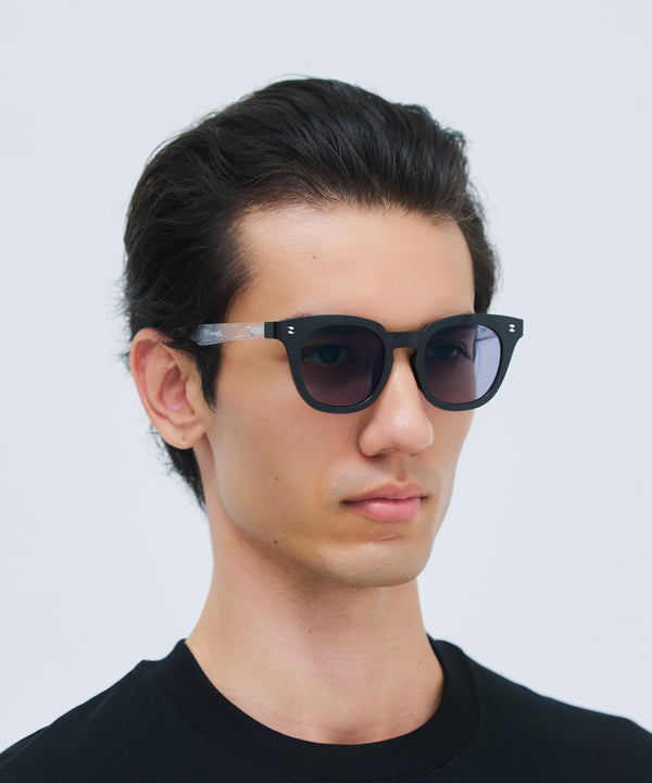 Trunk black × clear