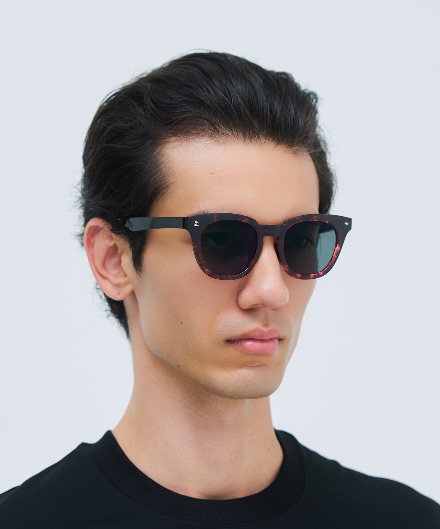 Trunk amber × black