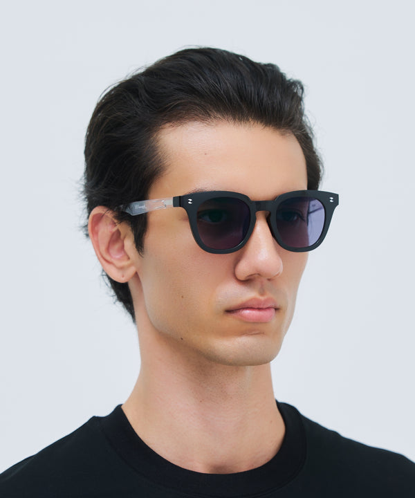 Trunk black × clear