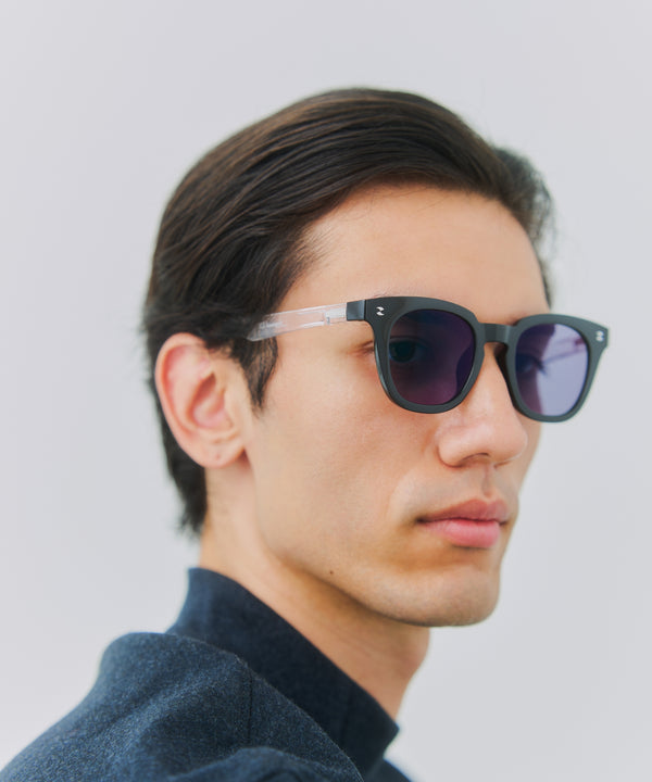 Trunk black × clear