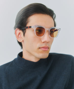 Trunk clear × amber