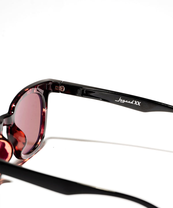 Trunk amber × black