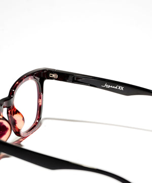 Trunk amber × black