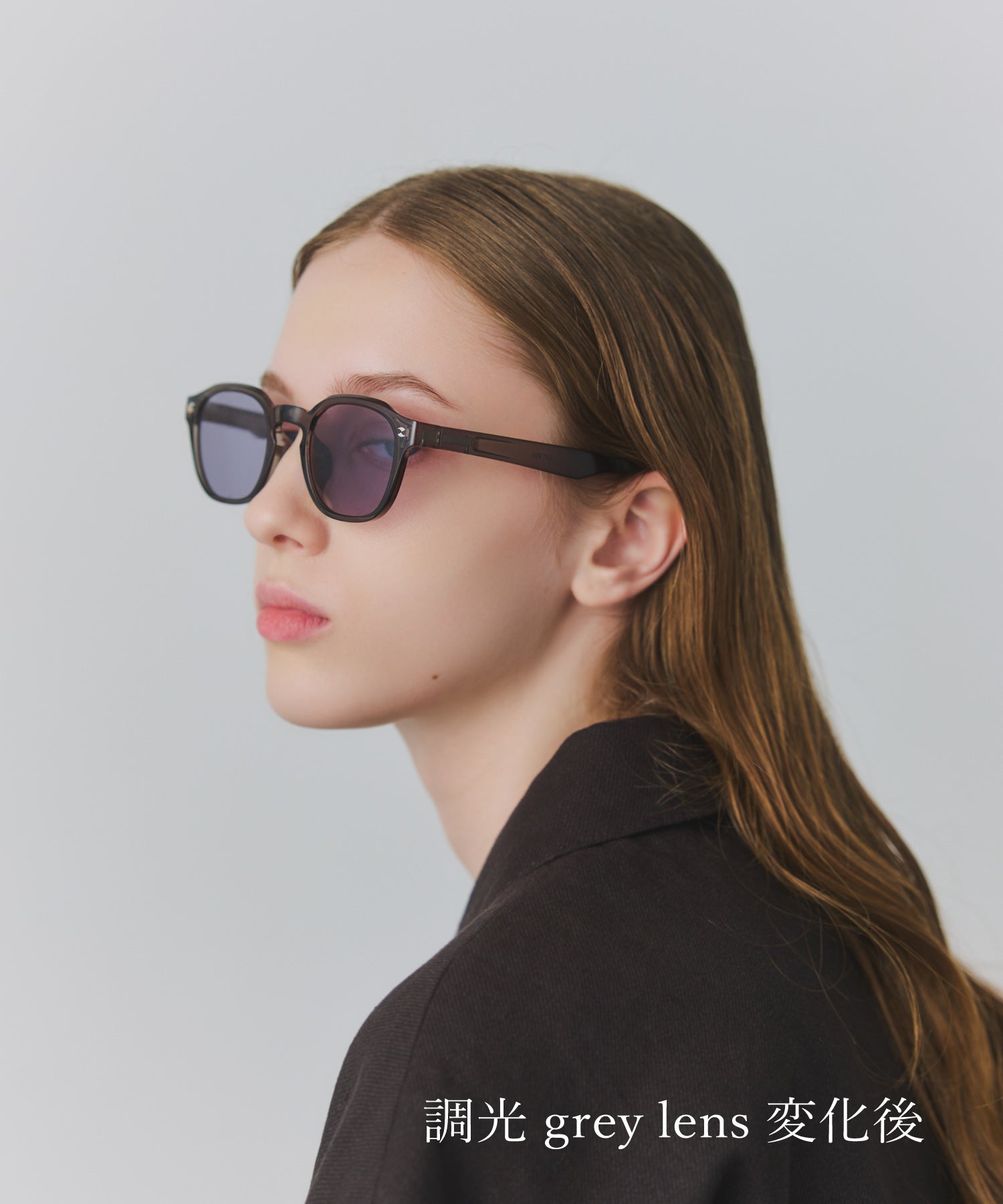 『jugaad XX』のMatira Black / 調光Grey Matira