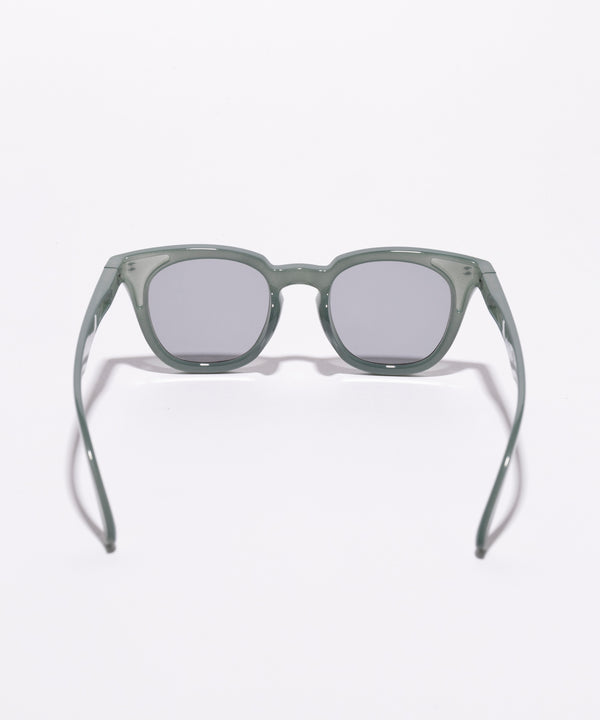 Trunk smoke green